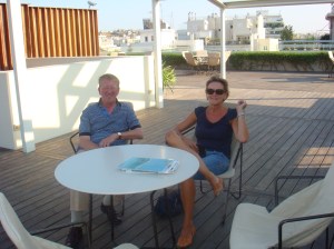Henk & Diana op dakterras Herodion