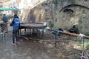 De "kastanjepof" pan van Arna