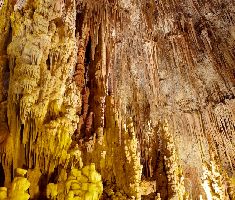 Grotten van Kastania